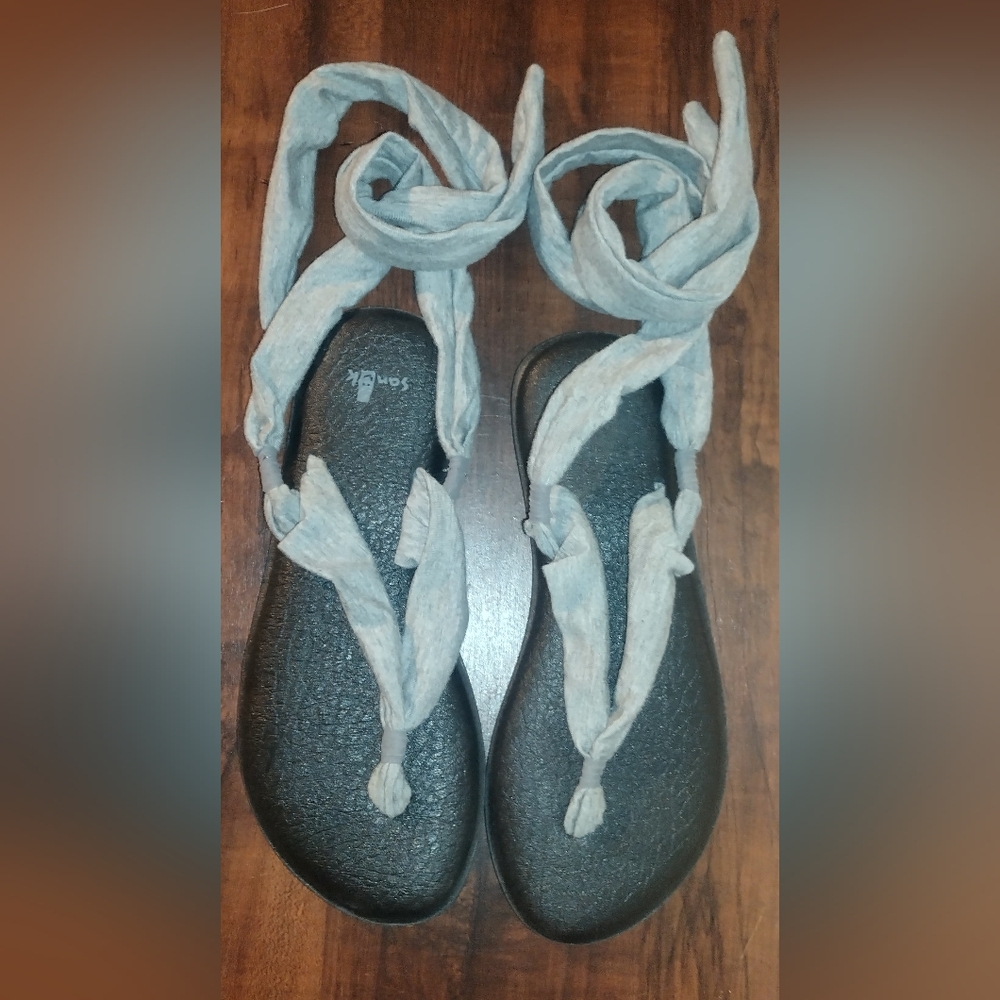 Sanuk Women's Yoga Slinged Up Gladiator Sandal Size 6